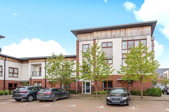 2 Bedroom Flat To Rent In Greenlands Road, Basingstoke, Hampshire, RG24