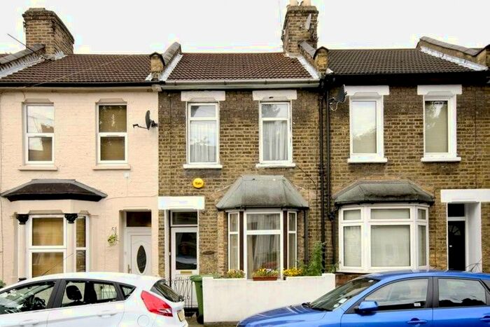 3 Bedroom Terraced House To Rent In Glenavon Road, Stratford, E15