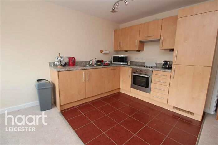 2 Bedroom Flat To Rent In Alexandra House, LE1