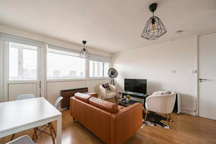 2 Bedroom Apartment For Sale In Grafton House, Bow Common, E3