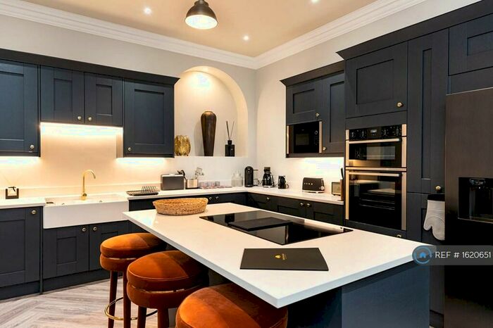 2 Bedroom Flat To Rent In Tapton Elms, Sheffield, S10