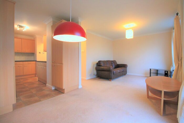 2 Bedroom Flat To Rent In Powells Orchard, Handbridge, Chester, CH4