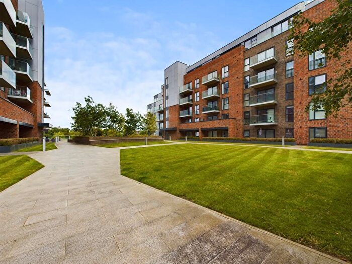 2 Bedroom Flat For Sale In Merlin Drive, Fletton Quays, Peterborough, PE2