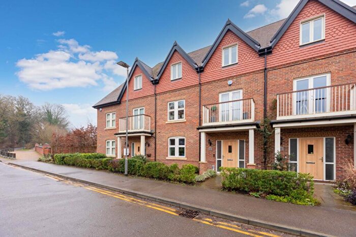 4 Bedroom Terraced House For Sale In Mill Lane, Taplow, SL6