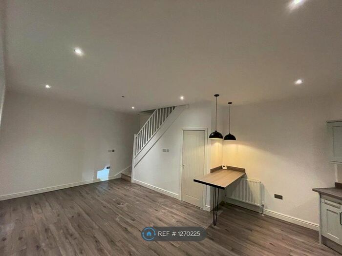 2 Bedroom Terraced House To Rent In Arundel Street, Mossley, Ashton-Under-Lyne OL5