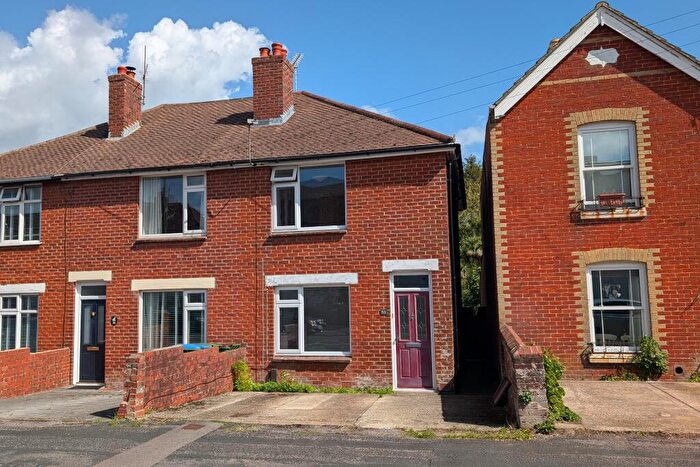 2 Bedroom End Of Terrace House For Sale In Paxton Road, Fareham, PO14