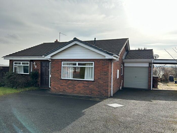 3 Bedroom Detached Bungalow To Rent In Falmouth Close, Stafford, ST17