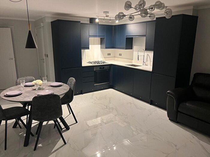 1 Bedroom Flat To Rent In Grundy Crescent, Kennington, Oxford, Oxfordshire, OX1