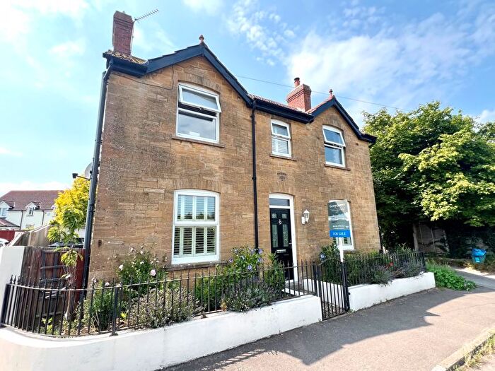 3 Bedroom Detached House For Sale In Kingsbury Episcopi, Martock, TA12