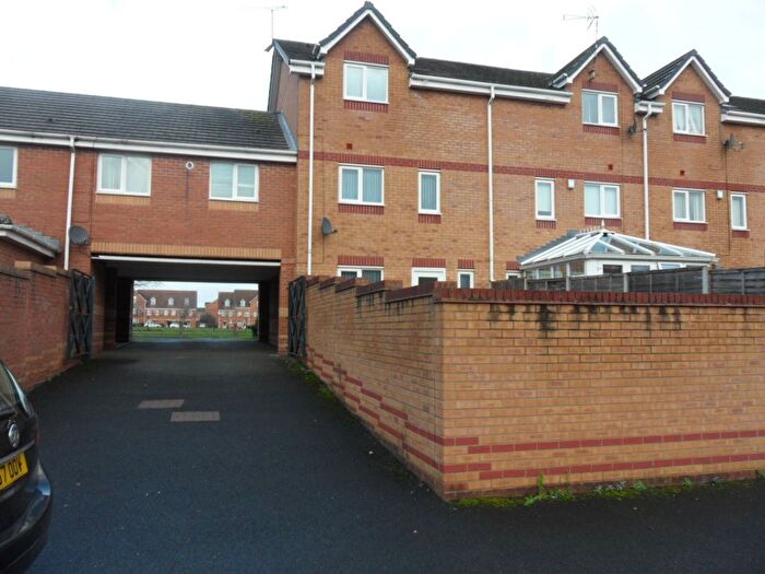 4 Bedroom Town House To Rent In Trimpley Drive, Daimler Green, CV6
