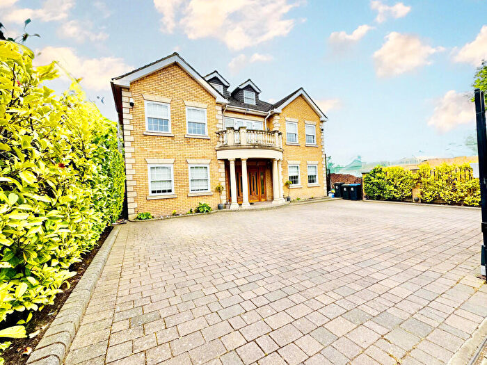 6 Bedroom Detached House For Sale In Tomswood Road, Woodford Green, Essex, IG7