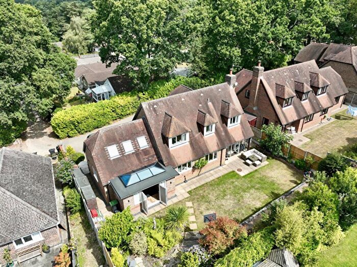 4 Bedroom Detached House For Sale In Park Lane, Alderholt, Fordingbridge, SP6