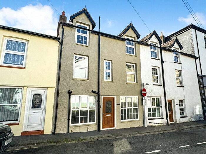 4 Bedroom Terraced House To Rent In Red Lion Street, Tywyn, Gwynedd, LL36