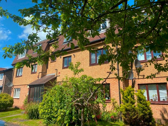 2 Bedroom Flat To Rent In Double Hedges Park, Liberton, Edinburgh, EH16