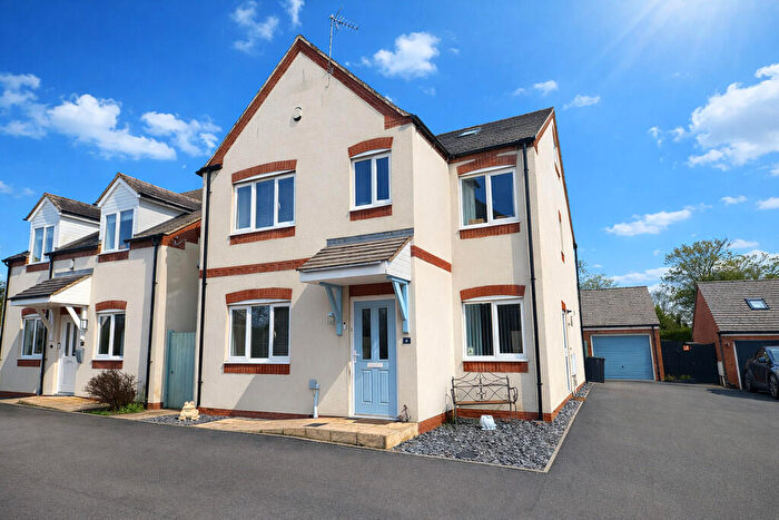 5 Bedroom Detached House For Sale In Windmill Close, Hillmorton, CV21
