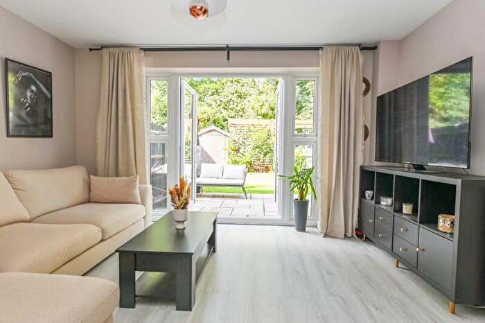 2 Bedroom Terraced House To Rent In Oak Tree Close, Rowlands Castle, PO9