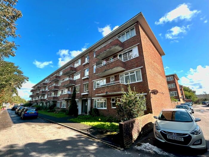 1 Bedroom Flat For Sale In Shirley Road, Southampton, SO15