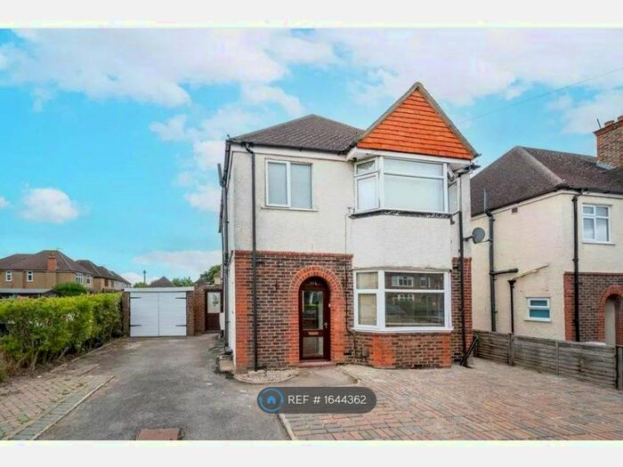 3 Bedroom Detached House To Rent In Grantley Road, Guildford, GU2