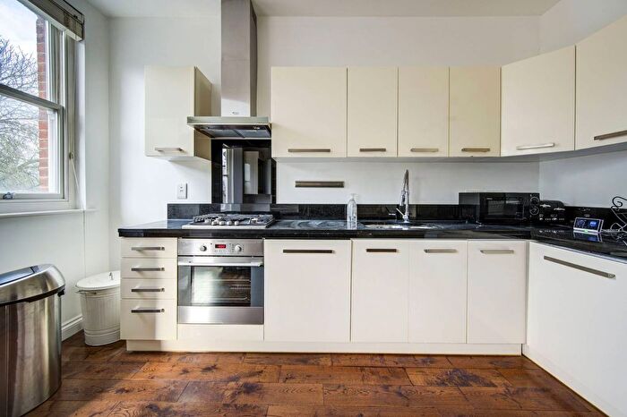 2 Bedroom Flat To Rent In Fulham Palace Road, Bishop's Park, London, SW6