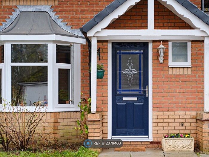 3 Bedroom Detached House To Rent In Caistor Close, Manchester, M16