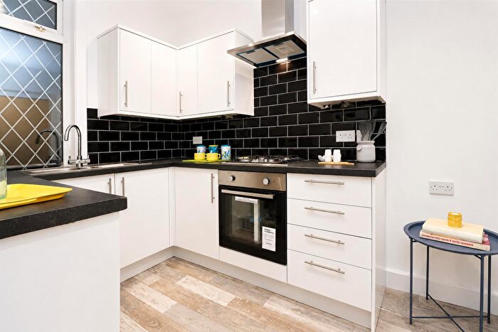 3 Bedroom Terraced House To Rent In Queen Victoria Street, Blackburn, BB2