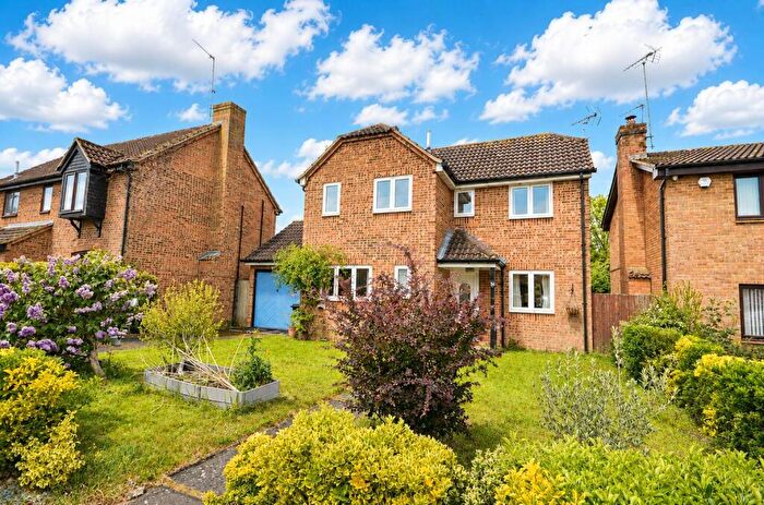 3 Bedroom Detached House For Sale In Oakleas Rise, Thrapston, Northamptonshire, NN14