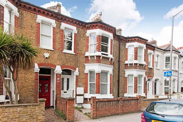 1 Bedroom Flat To Rent In Deodar Road, Putney, SW15
