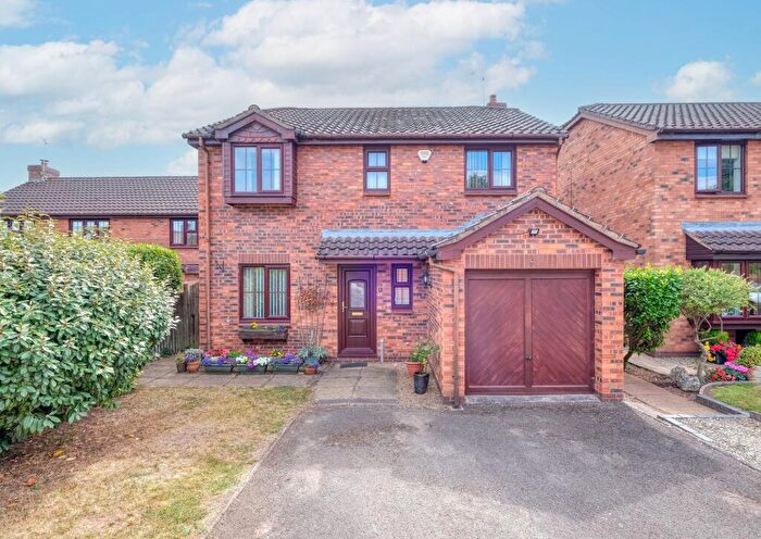 4 Bedroom Detached House For Sale In Blackwood Road, Bromsgrove, B60