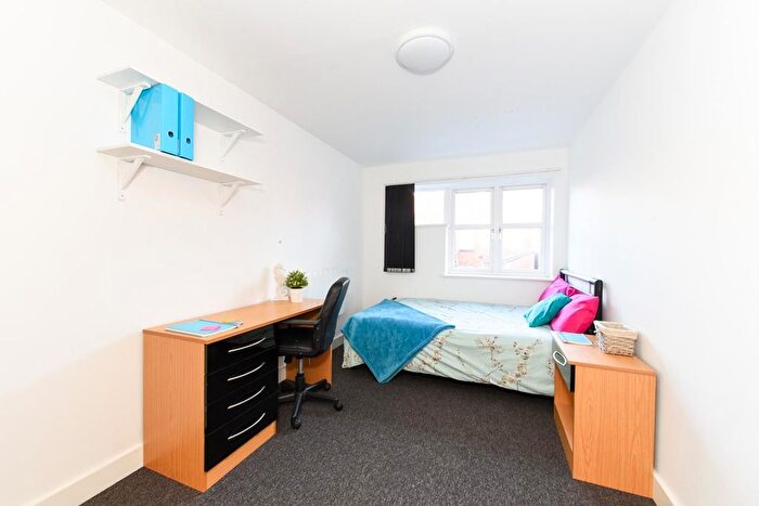 Studio To Rent In Welford Road, Knighton Fields, Leicester, LE2