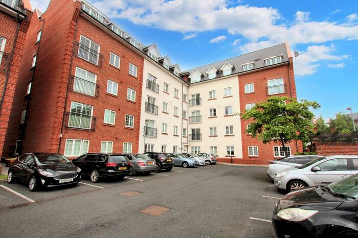 2 Bedroom Flat To Rent In Greenings Court, Warrington, WA2