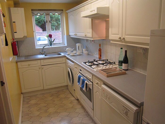 3 Bedroom Terraced House To Rent In Kirby Place, Oxford, OX4