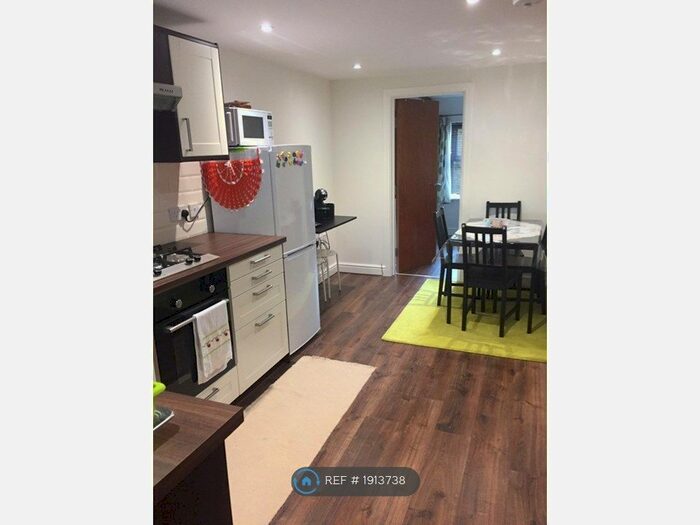 2 Bedroom Flat To Rent In Valentine Road, Harrow, HA2