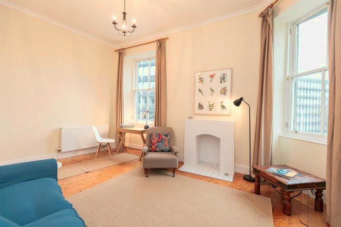 1 Bedroom Flat To Rent In Lady Lawson Street, Edinburgh, EH3