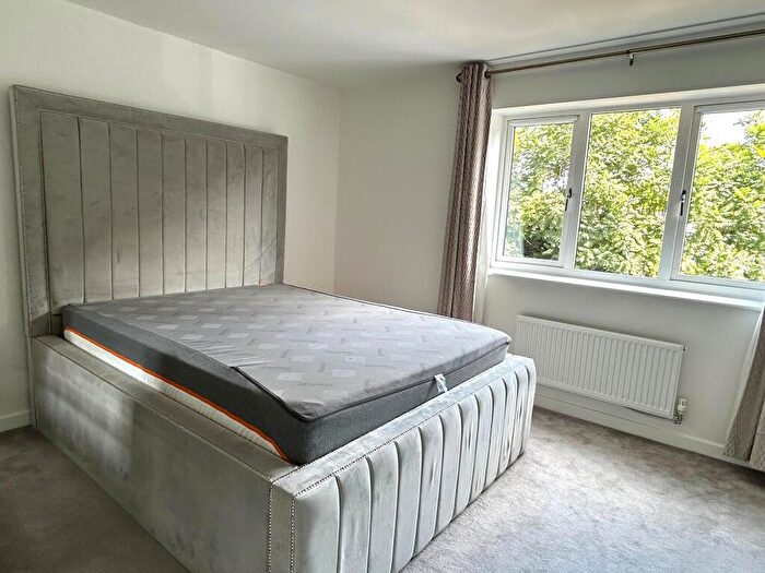 House To Rent In Mottram Road, DA11