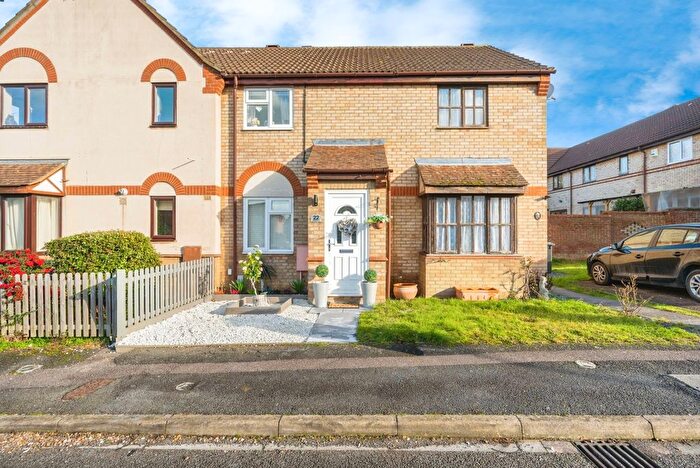 2 Bedroom Terraced House For Sale In Poppyfields, Bedford, Bedfordshire, MK41