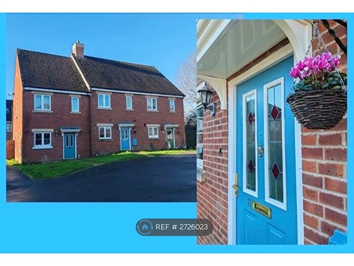 3 Bedroom Terraced House To Rent In Palace Road, Gillingham, SP8