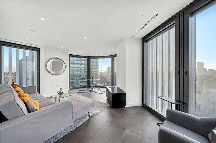 2 Bedroom Flat For Sale In City Road, London, EC1V