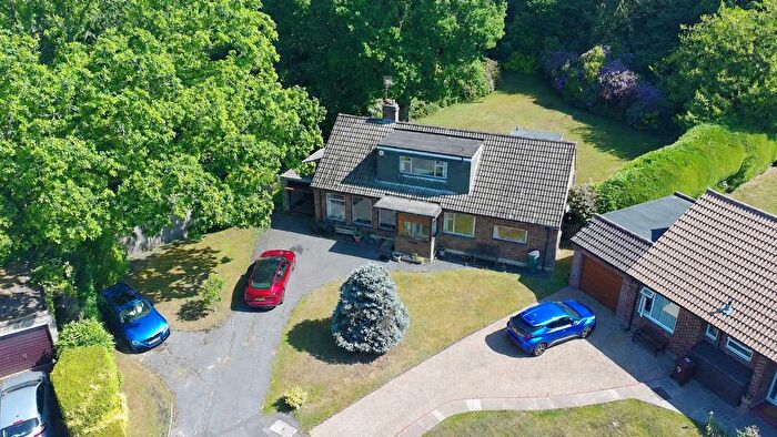 3 Bedroom Detached House For Sale In St. Marys Close, Platt, TN15