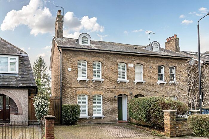 4 Bedroom Semi Detached House For Sale In Sydney Road, Enfield, EN2