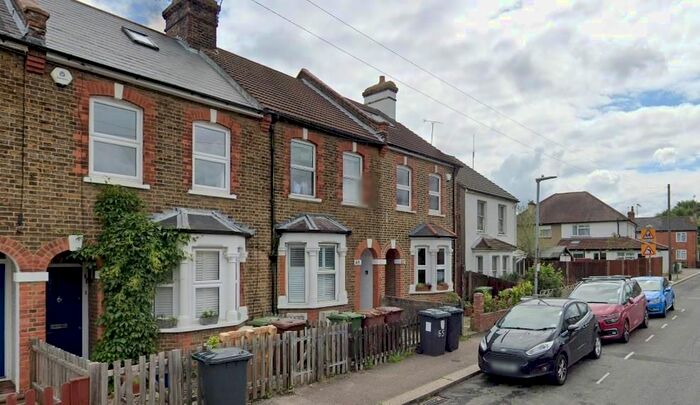 1 Bedroom Maisonette To Rent In Drayton Road, Borehamwood, WD6