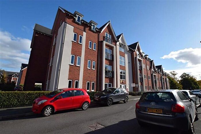 2 Bedroom Apartment To Rent In Houseman Crescent, Manchester, M20