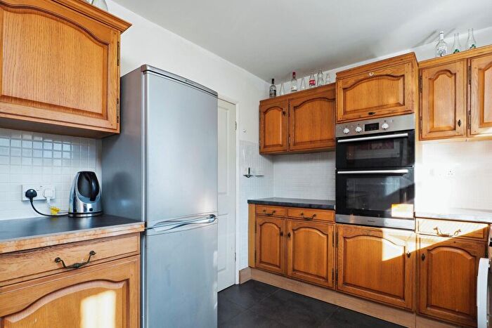 3 Bedroom End Of Terrace House For Sale In Bransdale Road, Clifton, Nottingham, NG11