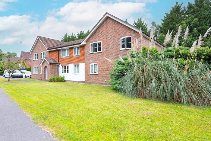 1 Bedroom Apartment To Rent In Bagshot, Surrey, GU19