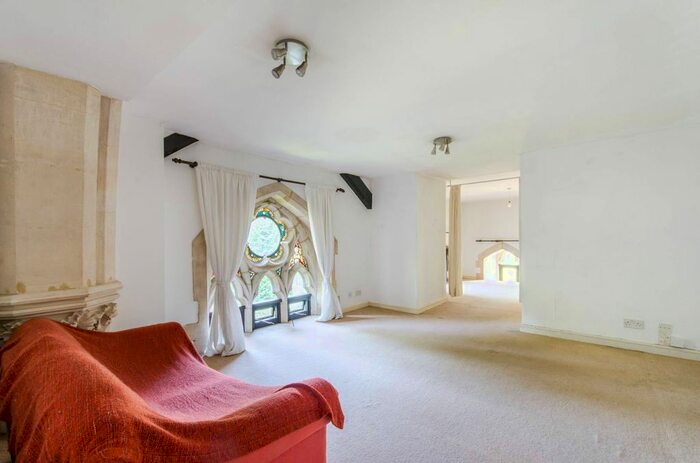 2 Bedroom Flat To Rent In The Avenue, West Ealing, London, W13