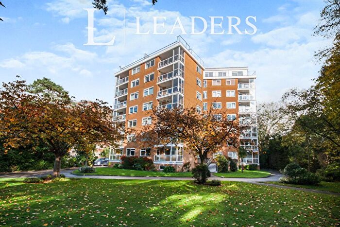 2 Bedroom Flat To Rent In West Cliff Road, Bournemouth, BH4