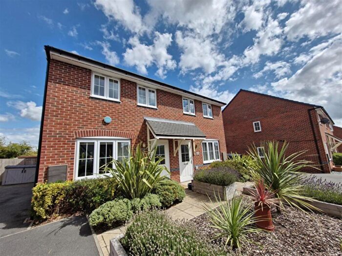 2 Bedroom Semi-Detached House To Rent In St. Michaels View, Farnsfield, NG22