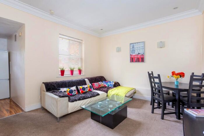 2 Bedroom Flat To Rent In Gunter Grove London, SW10