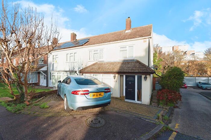 3 Bedroom End Of Terrace House For Sale In Takely Ride, Basildon, Essex, SS16