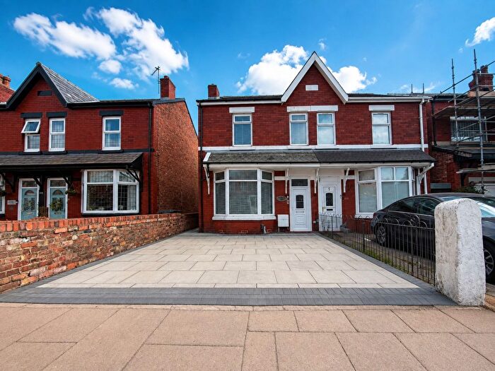 3 Bedroom Semi Detached House For Sale In Byrom Street, Southport, Merseyside, PR9