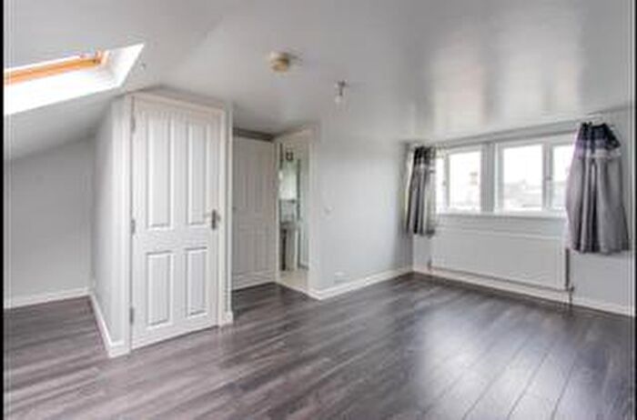 2 Bedroom Flat To Rent In Marion Street, CF24